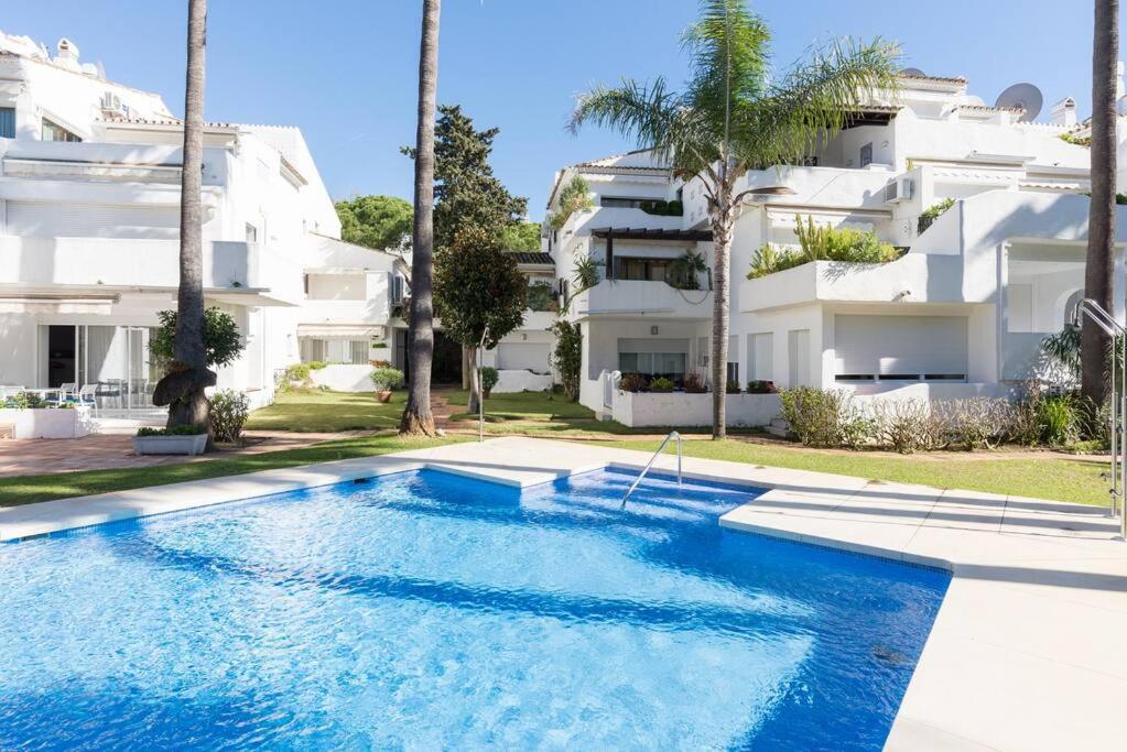 Incredible Luxury Location In Puerto Banus Beach For Families Marbella Exterior foto